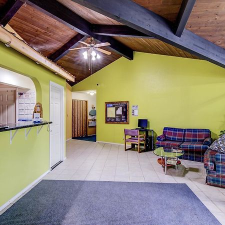 Bloomer Inn & Suites Extérieur photo