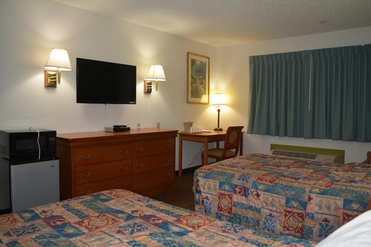 Bloomer Inn & Suites Extérieur photo