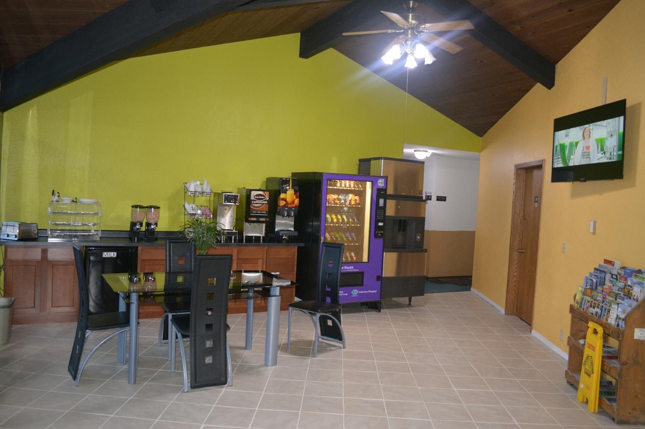 Bloomer Inn & Suites Extérieur photo