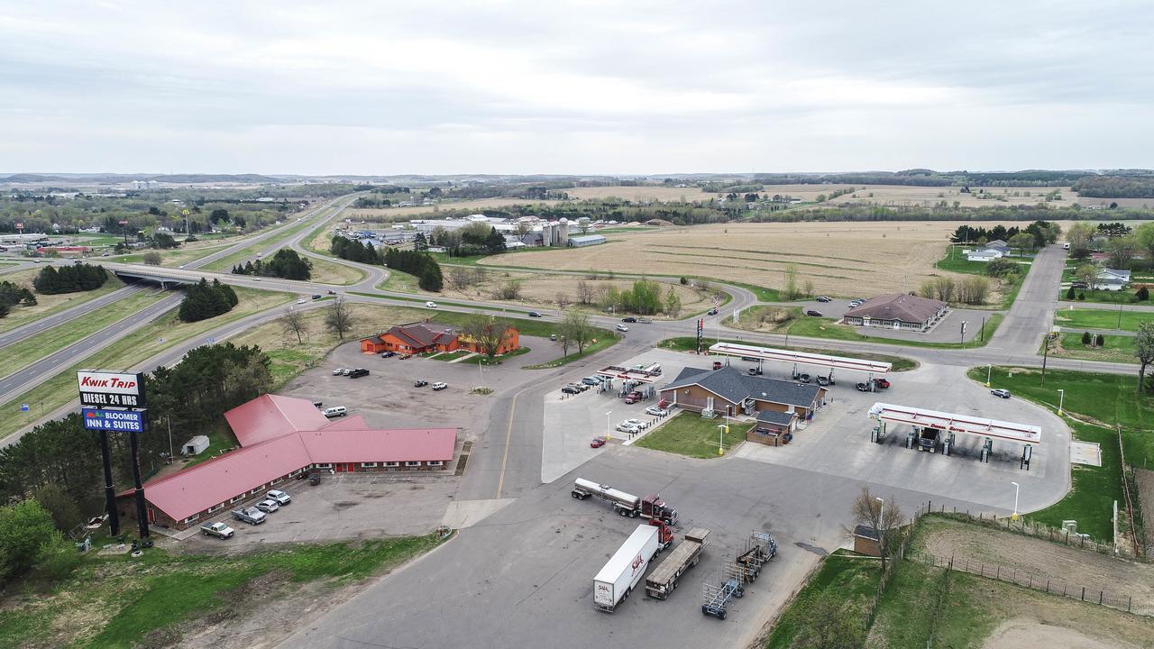 Bloomer Inn & Suites Extérieur photo