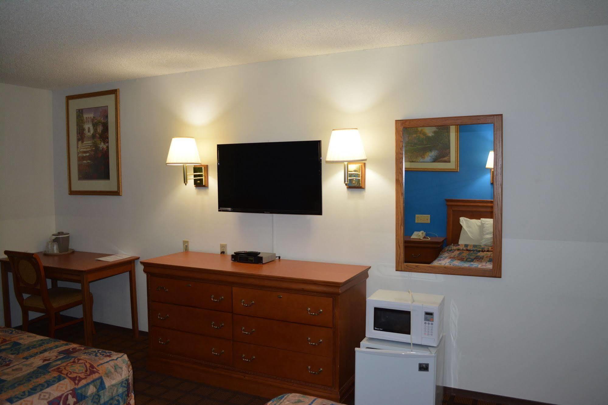 Bloomer Inn & Suites Extérieur photo