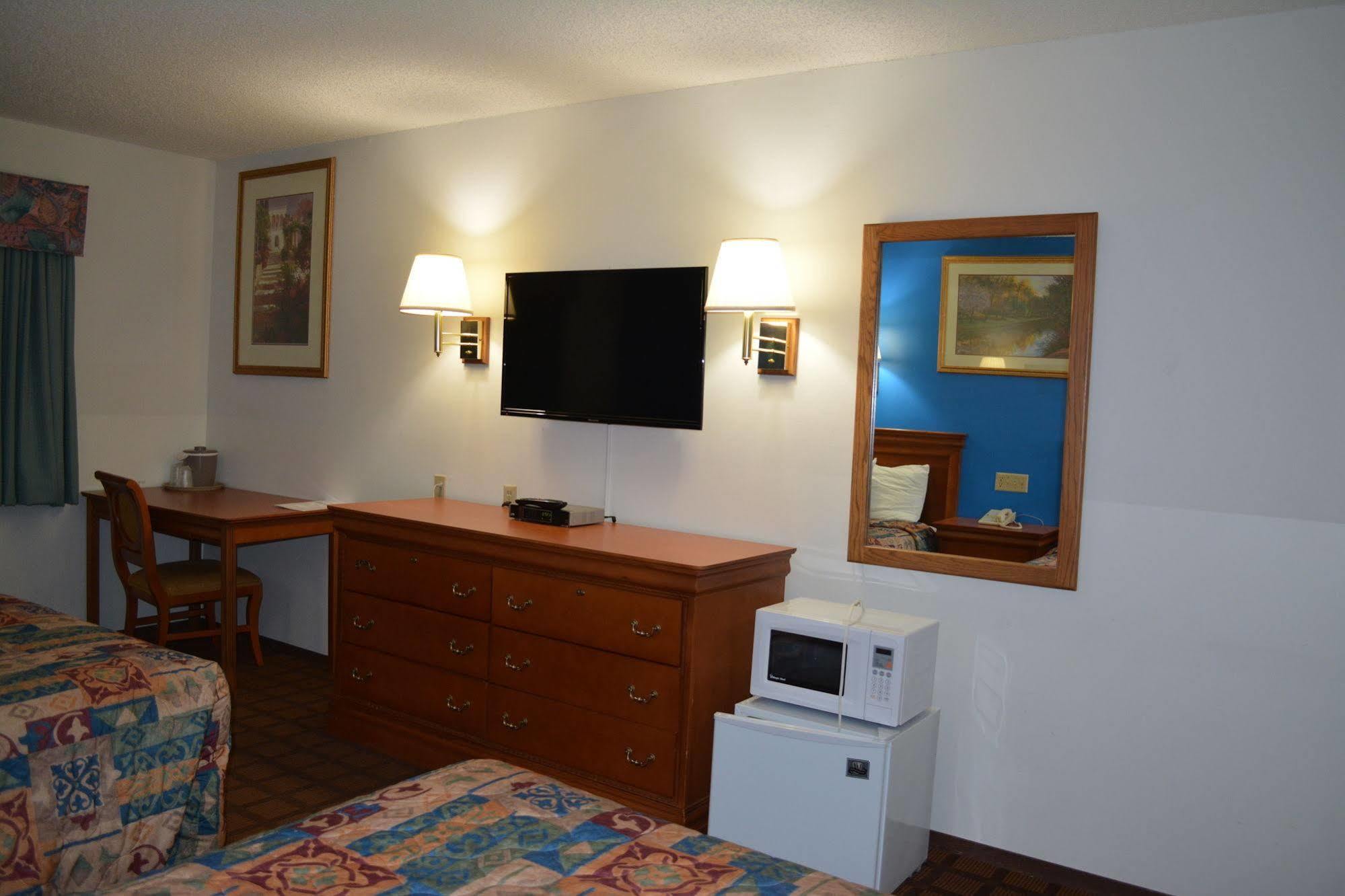 Bloomer Inn & Suites Extérieur photo