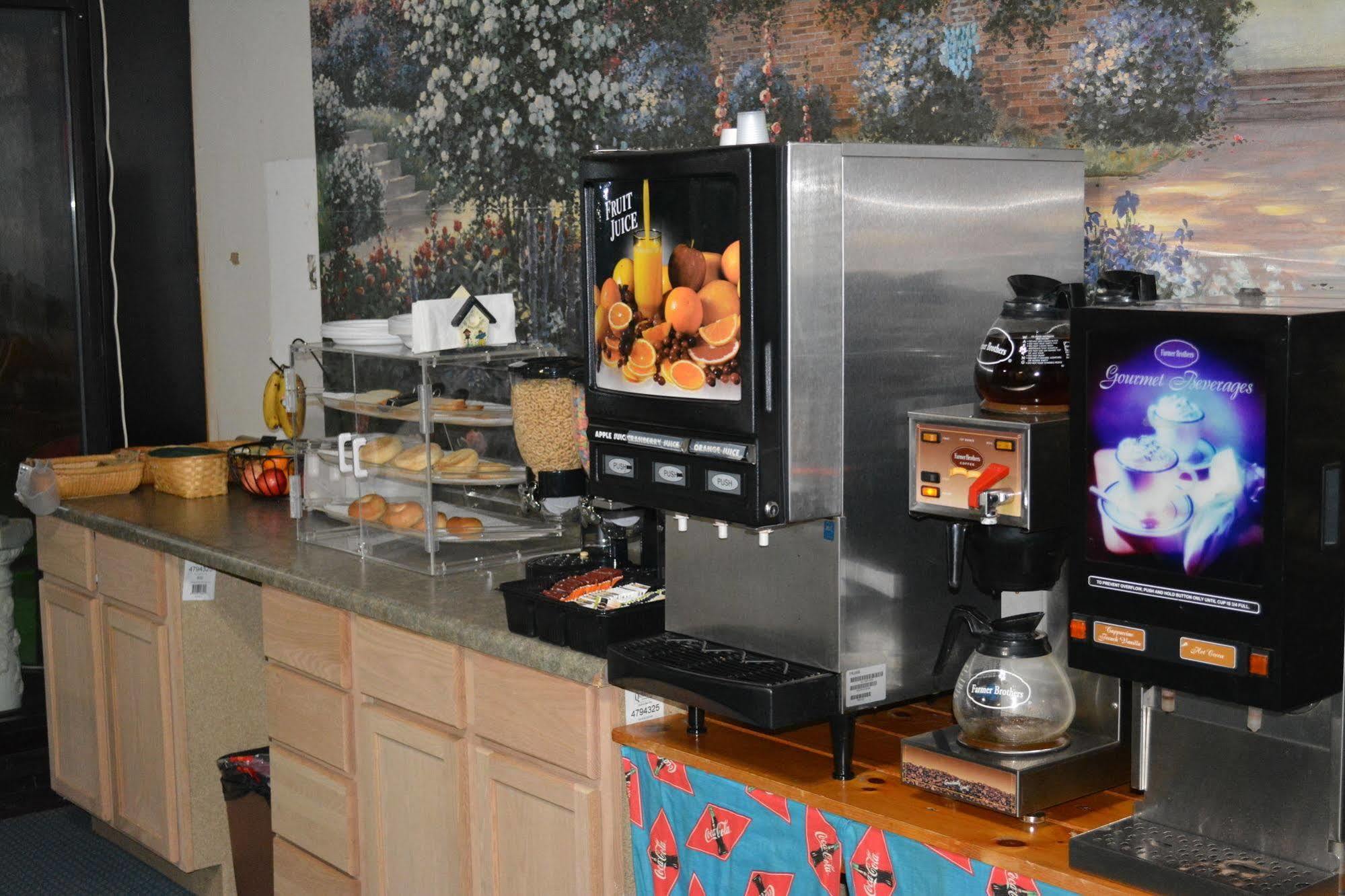 Bloomer Inn & Suites Extérieur photo